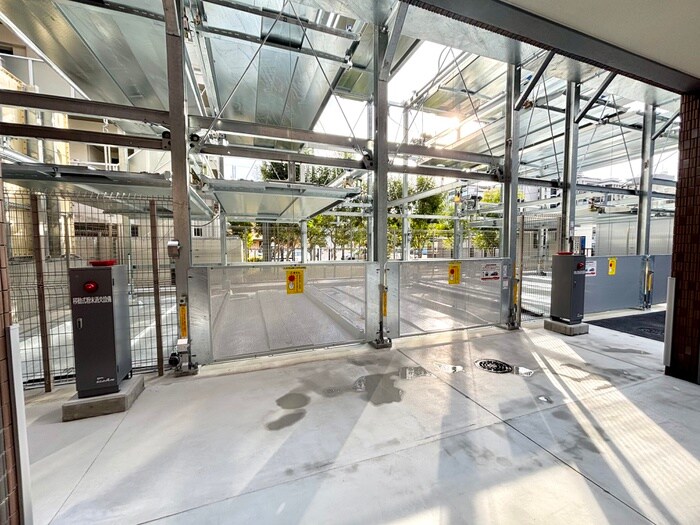 物件外観写真4　(駐車場)