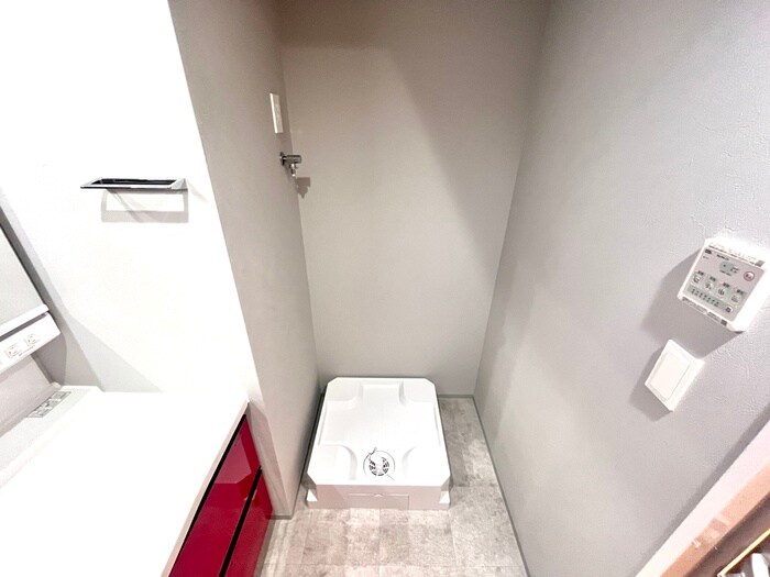 物件内観写真13　(洗濯機置場)