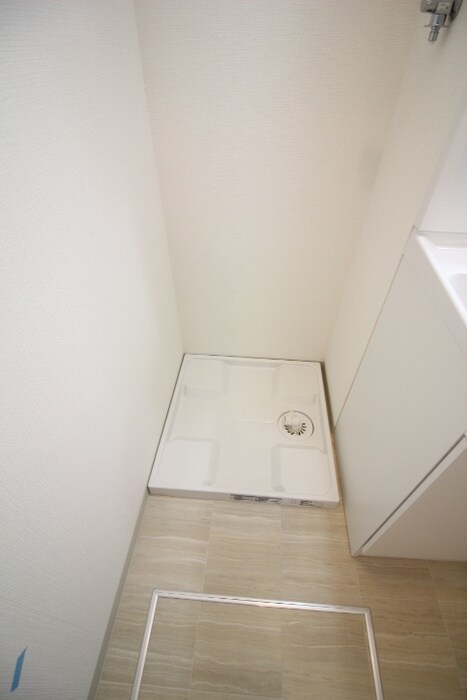 物件内観写真11　(洗濯機置場)