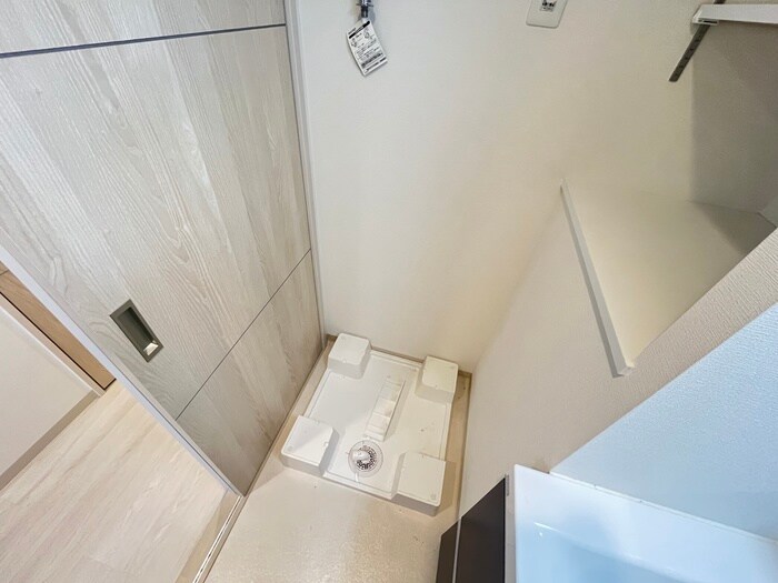 物件内観写真15　(洗濯機置場)