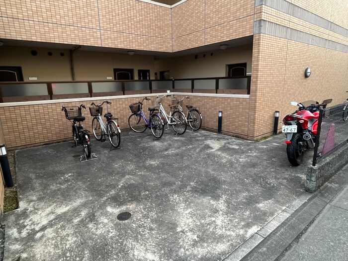 ジョイモア－の駐輪場