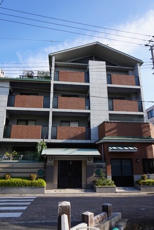 ウィング東山外観写真