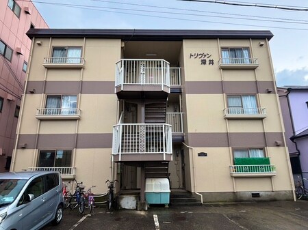 トリバン深井外観写真