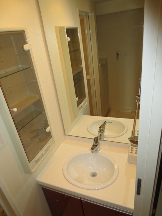 物件内観写真8　(洗面)