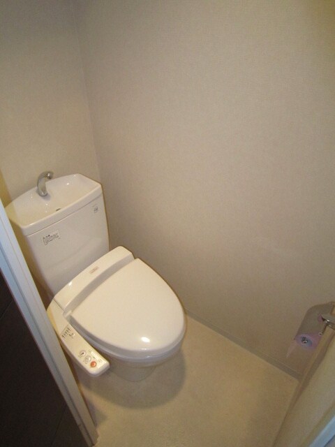 物件内観写真14　(トイレ)