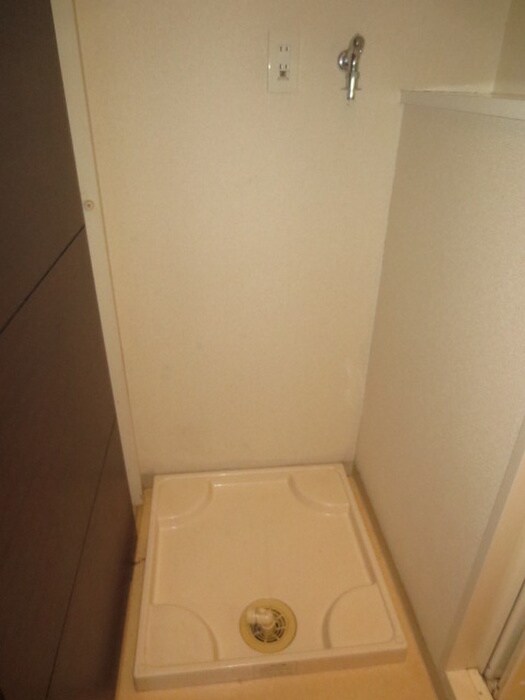 物件内観写真22　(洗濯機置場)