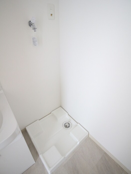 物件内観写真17　(洗濯機置場)