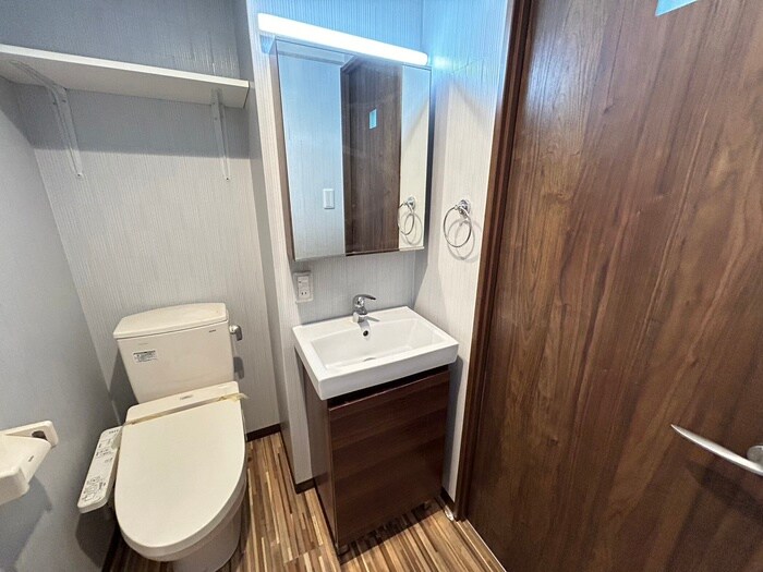 物件内観写真11　(洗面)