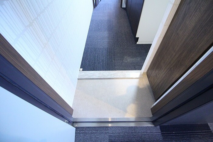 物件内観写真15　(玄関)