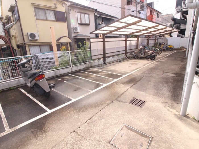 物件外観写真3　(駐輪場)