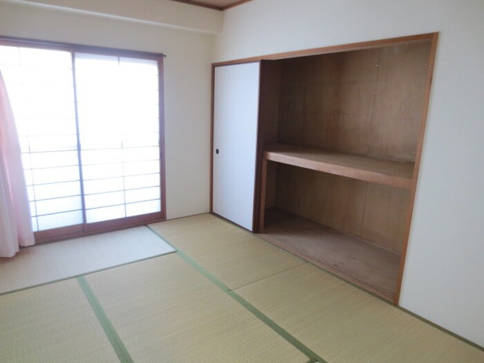 物件内観写真10　(収納)