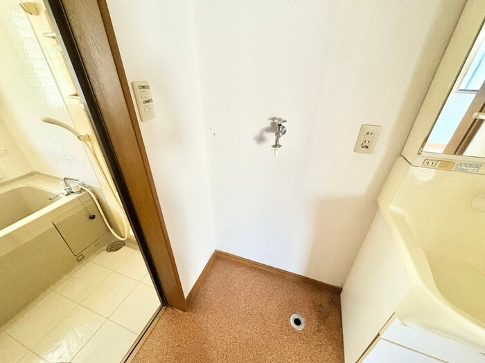 物件内観写真19　(洗濯機置場)