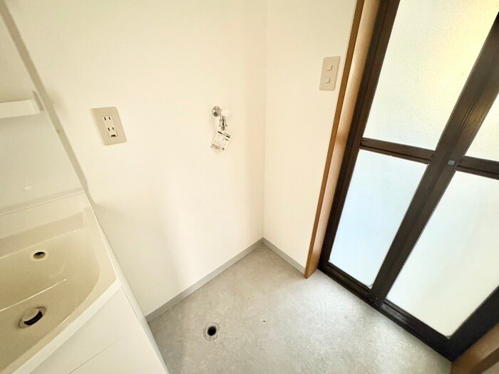 物件内観写真19　(洗濯機置場)