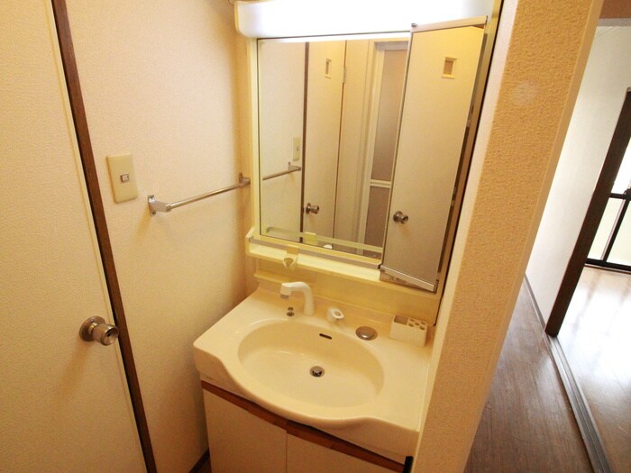 物件内観写真11　(洗面)