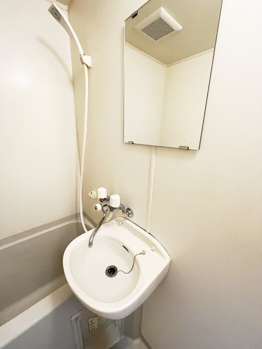 物件内観写真9　(洗面)