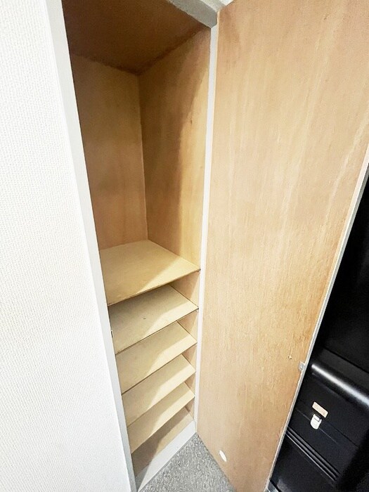 物件内観写真18　(靴箱)