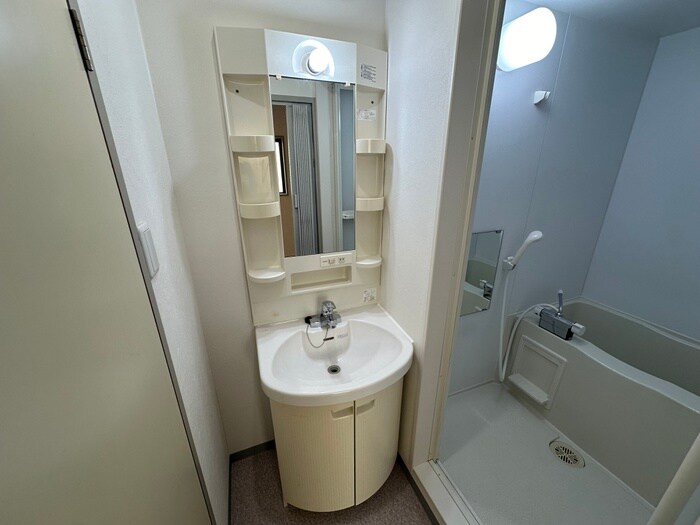 物件内観写真9　(洗面)