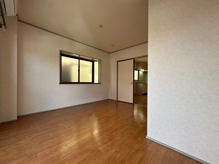 物件内観写真12　(居室)