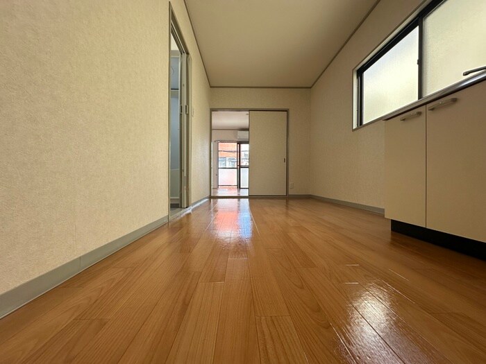 物件内観写真17　(廊下)