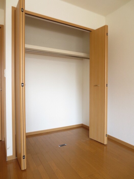 物件内観写真10　(収納)