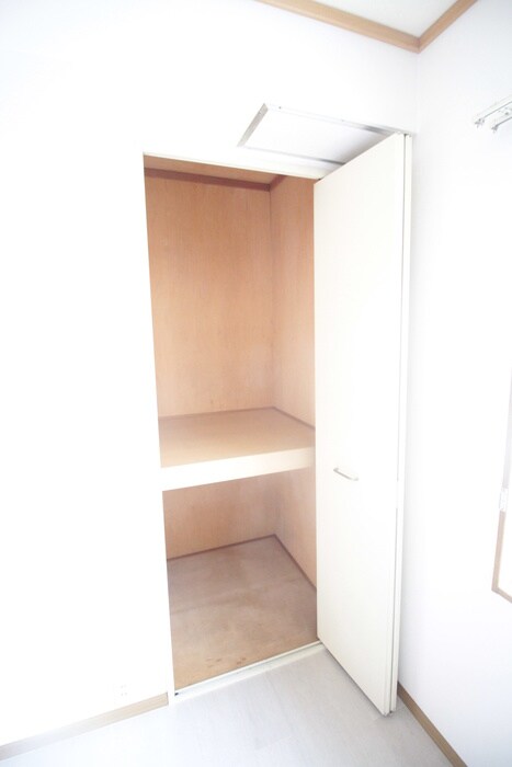 物件内観写真15　(収納)