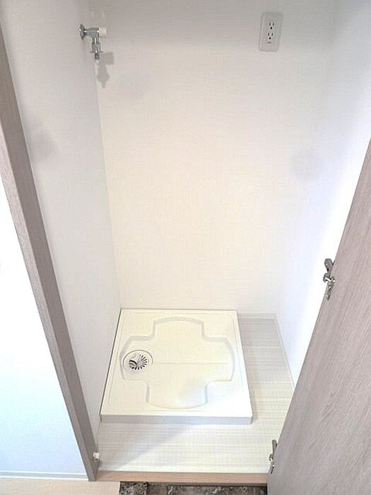 物件内観写真9　(洗濯機置場)