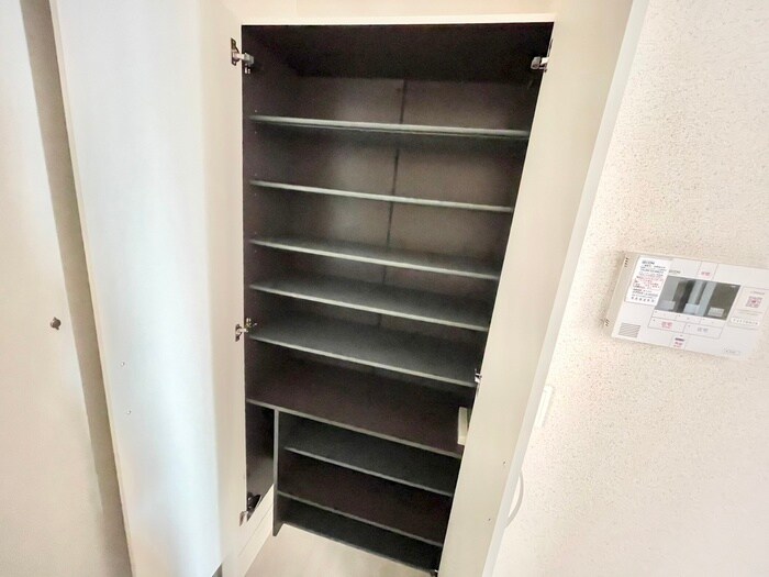 物件内観写真19　(靴箱)