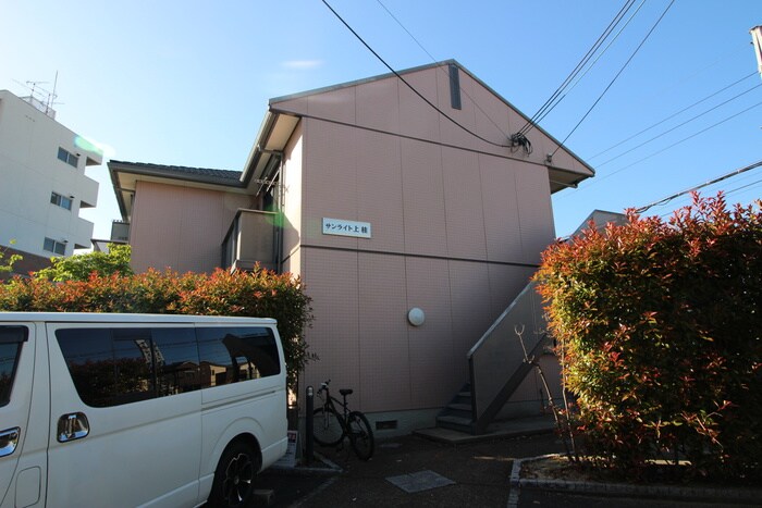 物件外観写真6　(エントランス部分)