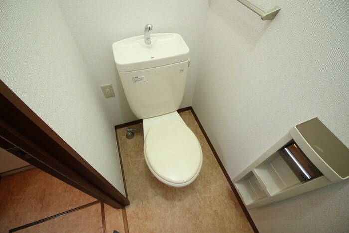 物件内観写真11　(トイレ)