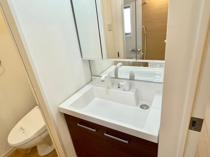 物件内観写真12　(洗面)