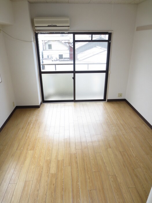 物件内観写真8　(居室)