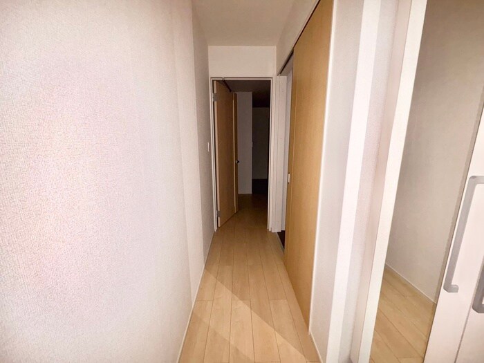 物件内観写真10　(廊下)