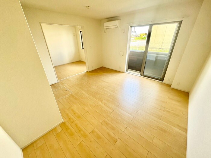 物件内観写真15　(居室)