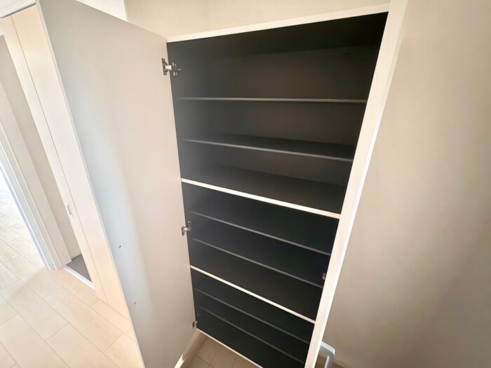 物件内観写真16　(靴箱)