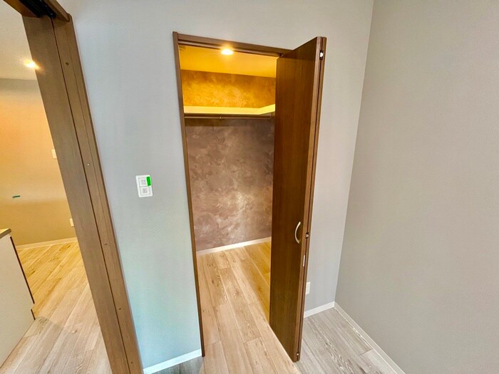 物件内観写真12　(収納)