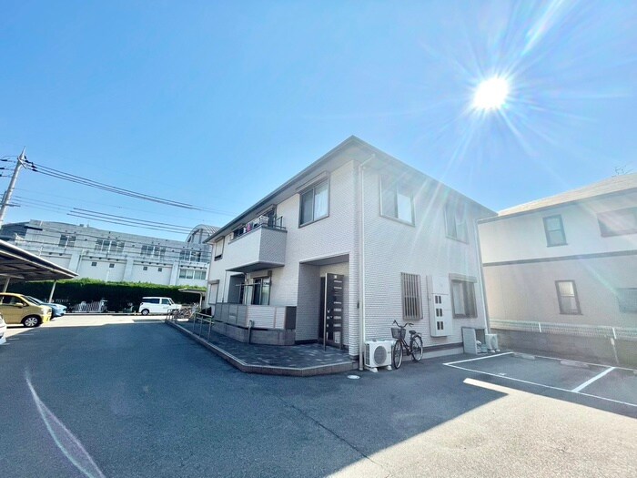 物件外観写真1　(外観写真)