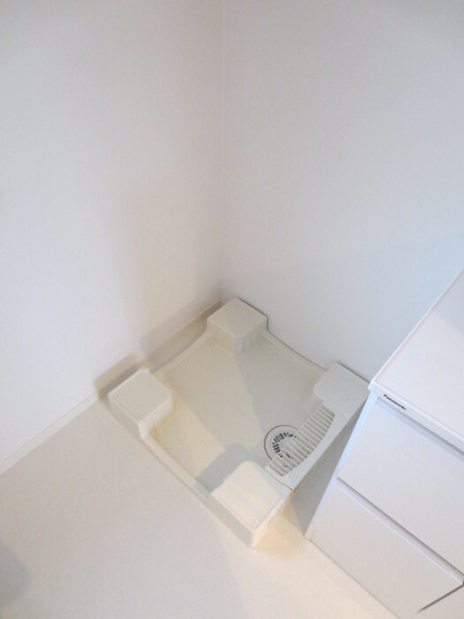 物件内観写真11　(洗濯機置場)