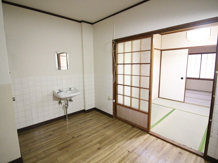 物件内観写真8　(居室)