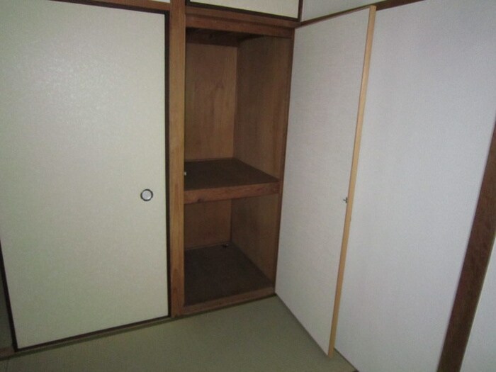 物件内観写真12　(収納)