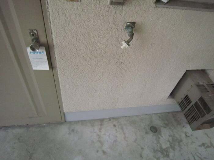 物件内観写真13　(洗濯機置場)