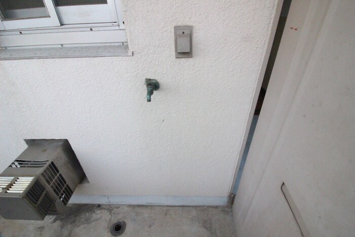 物件内観写真14　(洗濯機置場)