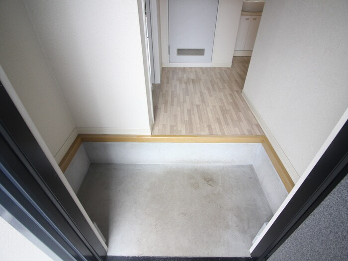 物件内観写真21　(玄関)