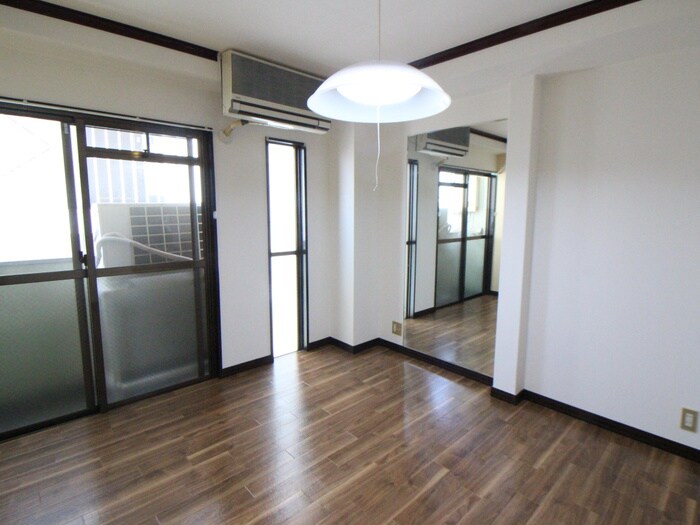 物件内観写真14　(居室)