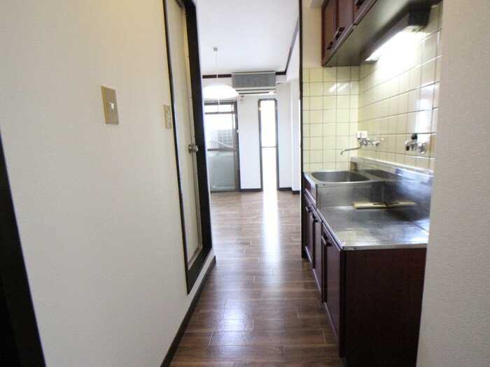 物件内観写真15　(廊下)