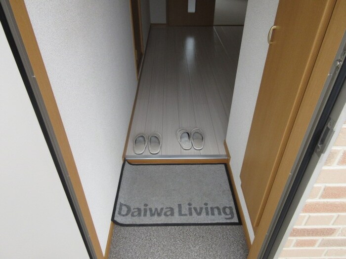 物件内観写真18　(玄関)