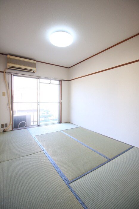 物件内観写真15　(居室)