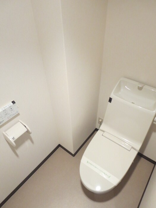 物件内観写真12　(トイレ)