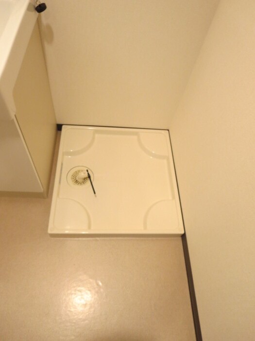 物件内観写真14　(洗濯機置場)