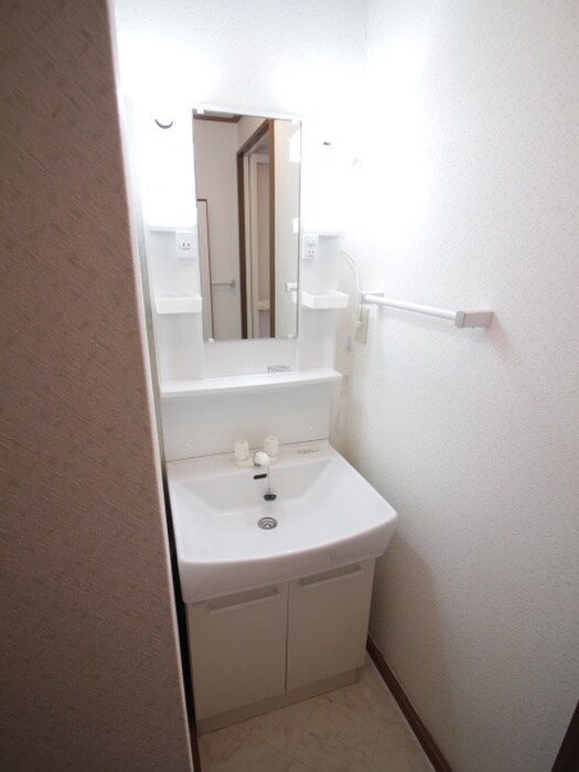 物件内観写真8　(洗面)