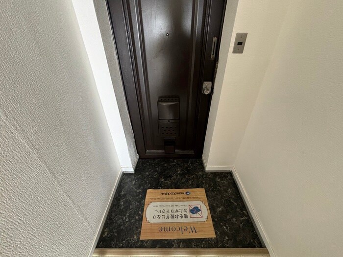 物件内観写真21　(玄関)